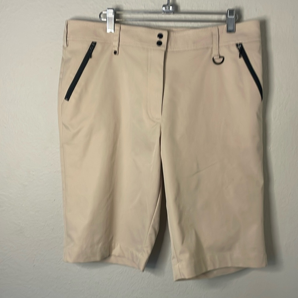 NWT GG BIUE Women’s Golf Shorts Bronze Tan CoolMax Fabric Outdoor Size 10